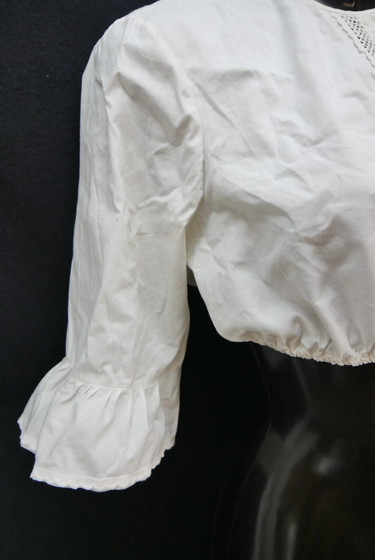 Gr.46 Dirndlbluse weiß Bluse für Dirndl Baumwollmischung mit Spitze B10642