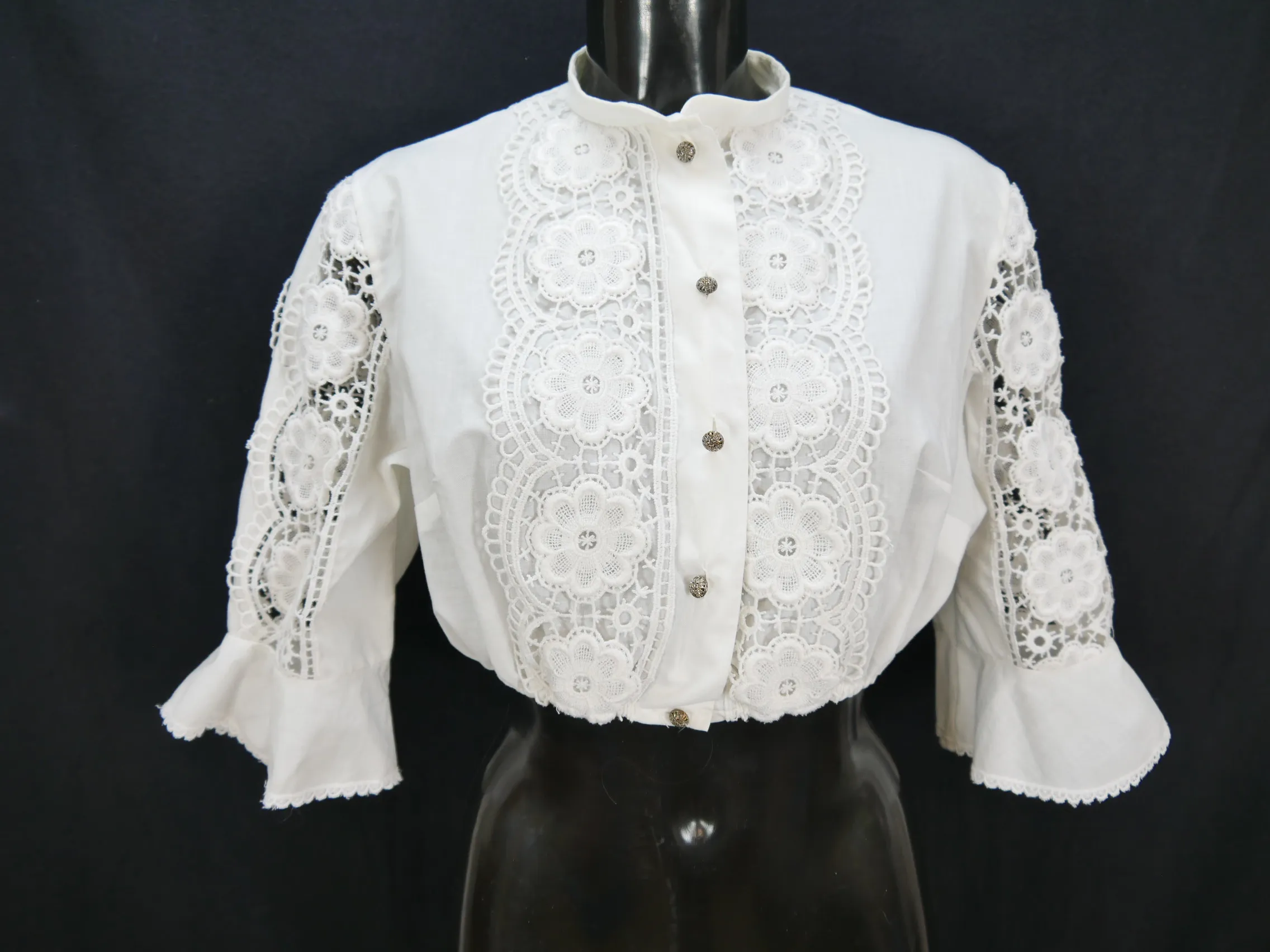 Gr.46 Dirndlbluse weiß Bluse für Dirndl Hanne Modell mit toller Spitze B9751