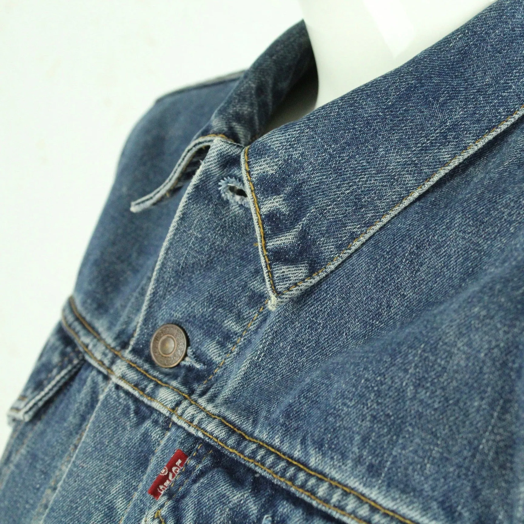 Second Hand LEVIS Jeansjacke Gr. M blau Jacke (*)